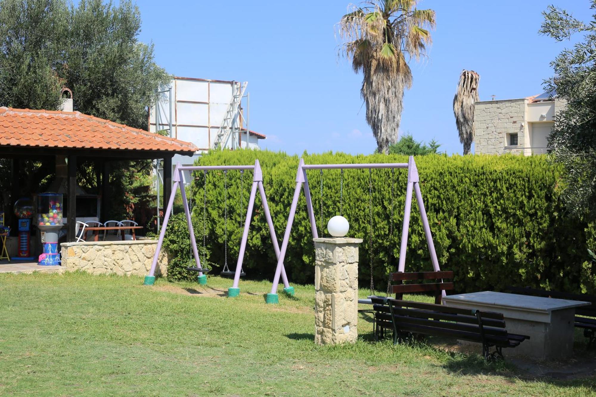 Golden Residence Family Resort Pefkochori Exterior photo